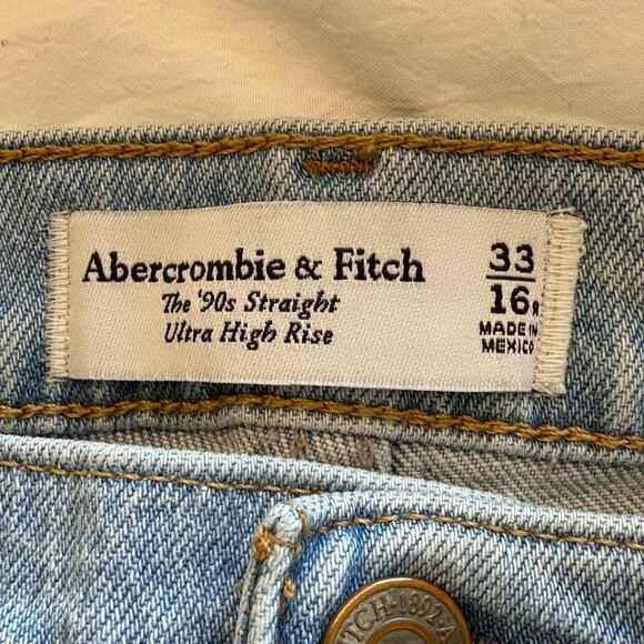 Abercrombie Ultra High Rise 90s Straight Jeans (Light Wash with Ripped Knees) - Picture 7 of 7